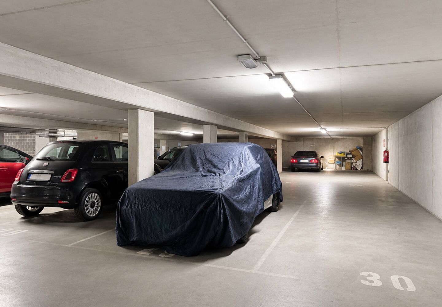 Binnenstaanplaats te koop in Evere