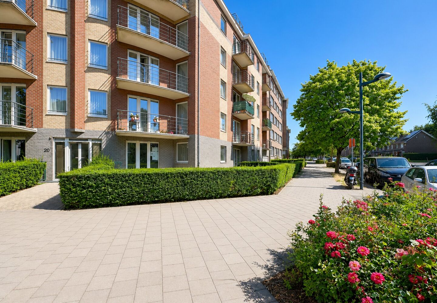 Binnenstaanplaats te koop in Evere