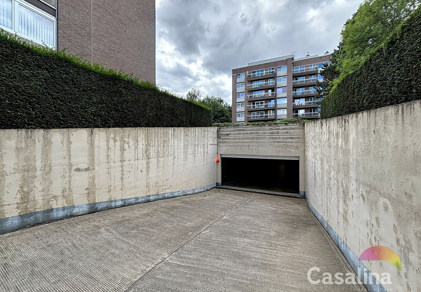 Closed garage for sale in Wezembeek-Oppem