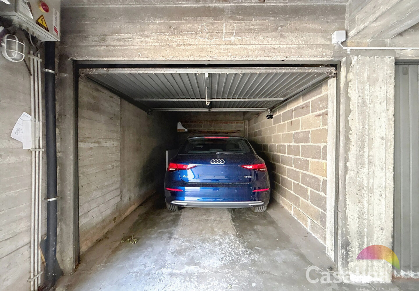 Closed garage for sale in Wezembeek-Oppem