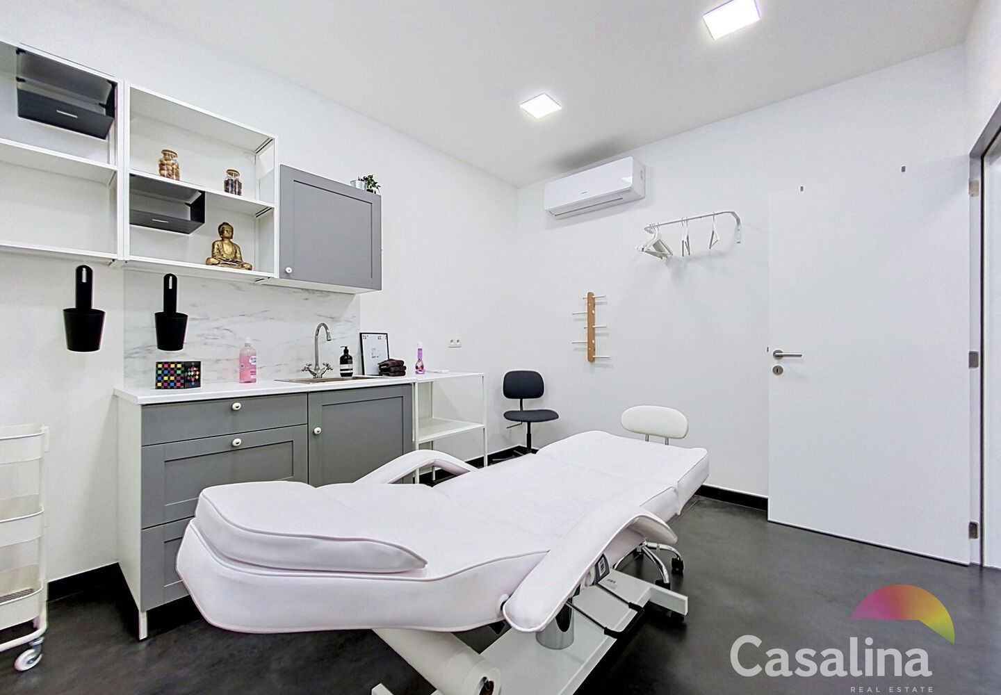 Coiffure/esthetique à louer à Evere
