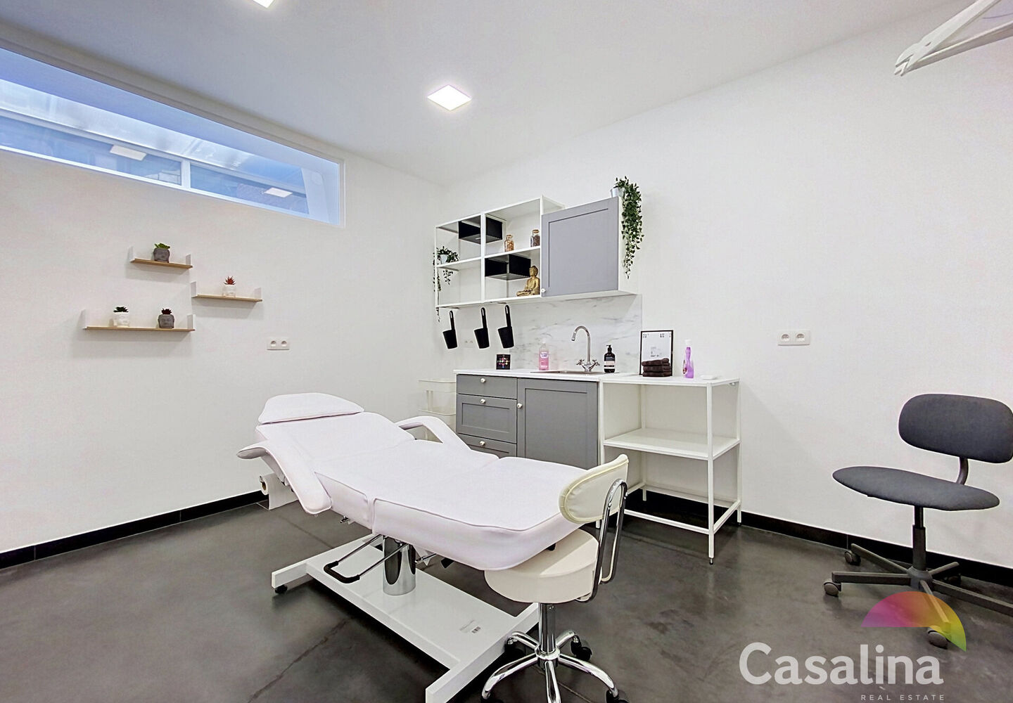 Coiffure/esthetique à louer à Evere