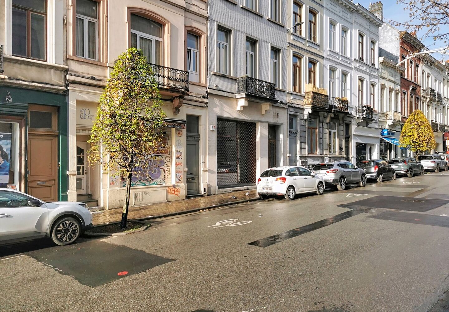 Commercieel gelijkvloers te huur in Elsene