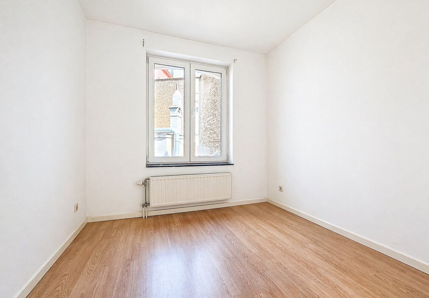Immeuble mixte &agrave; vendre &agrave; Sint-Gillis