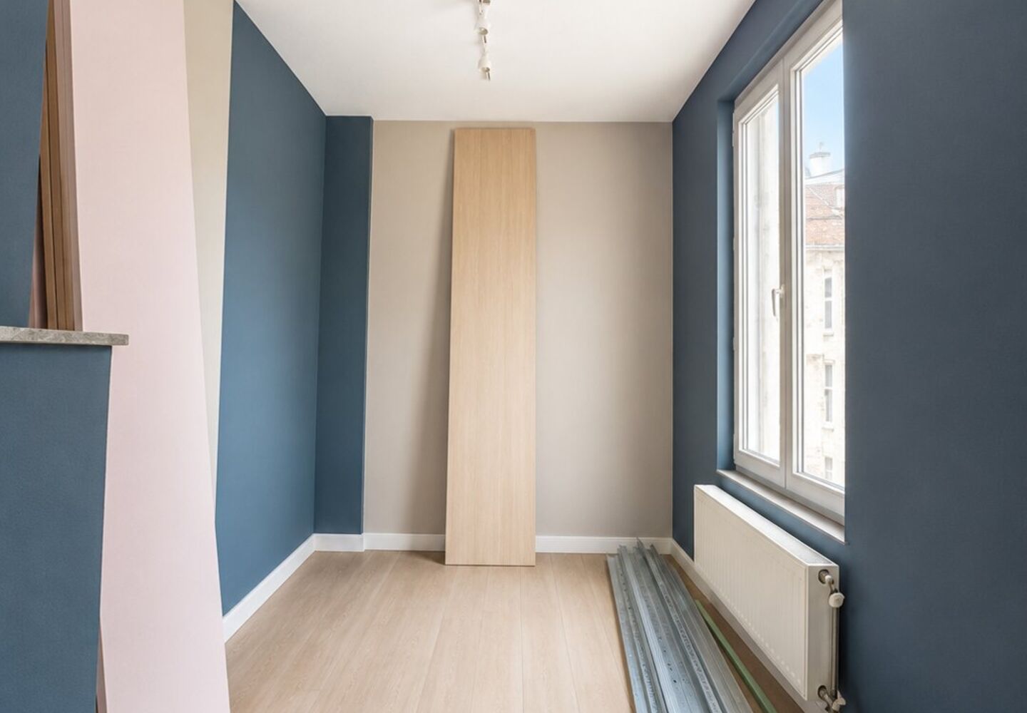 Immeuble mixte &agrave; vendre &agrave; Sint-Gillis