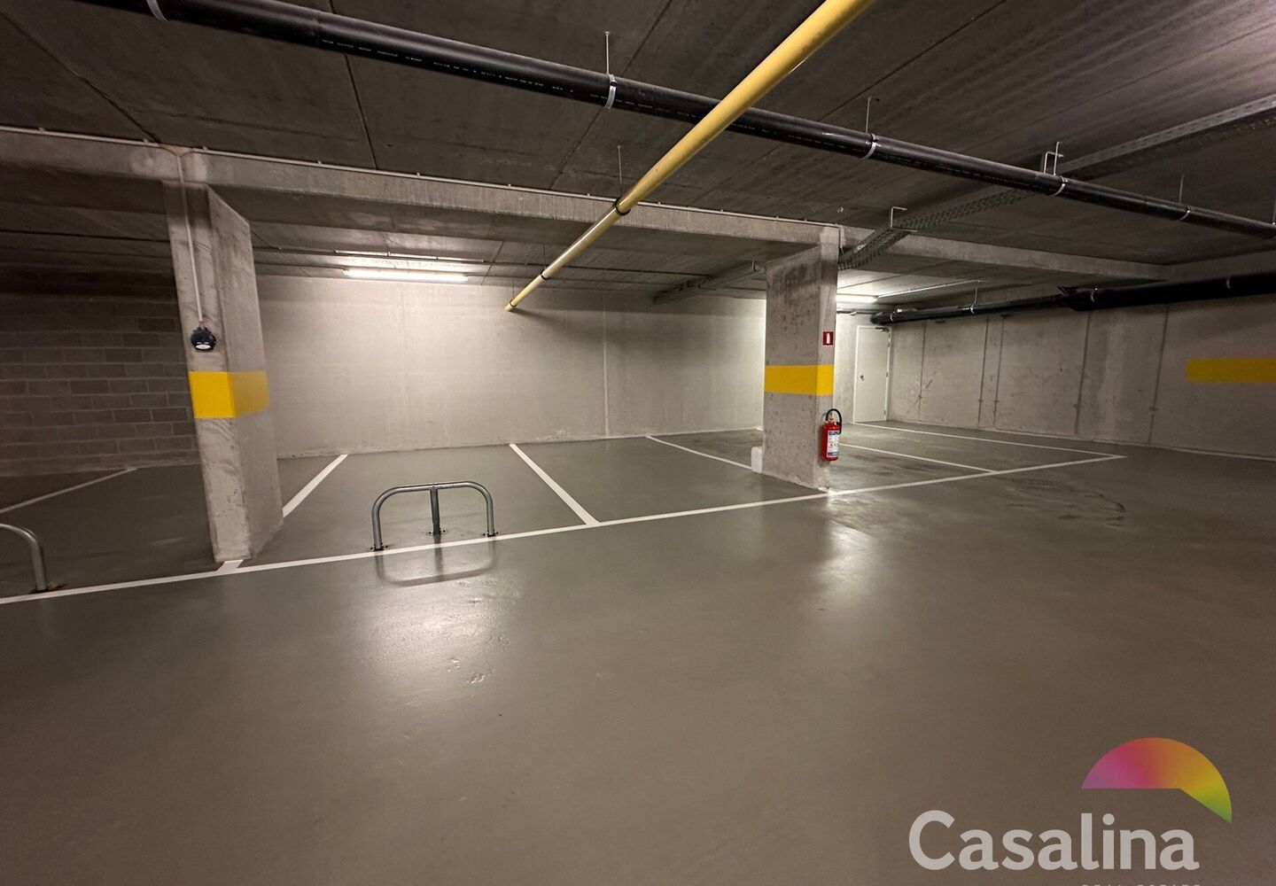 Inside parking for rent in Evere