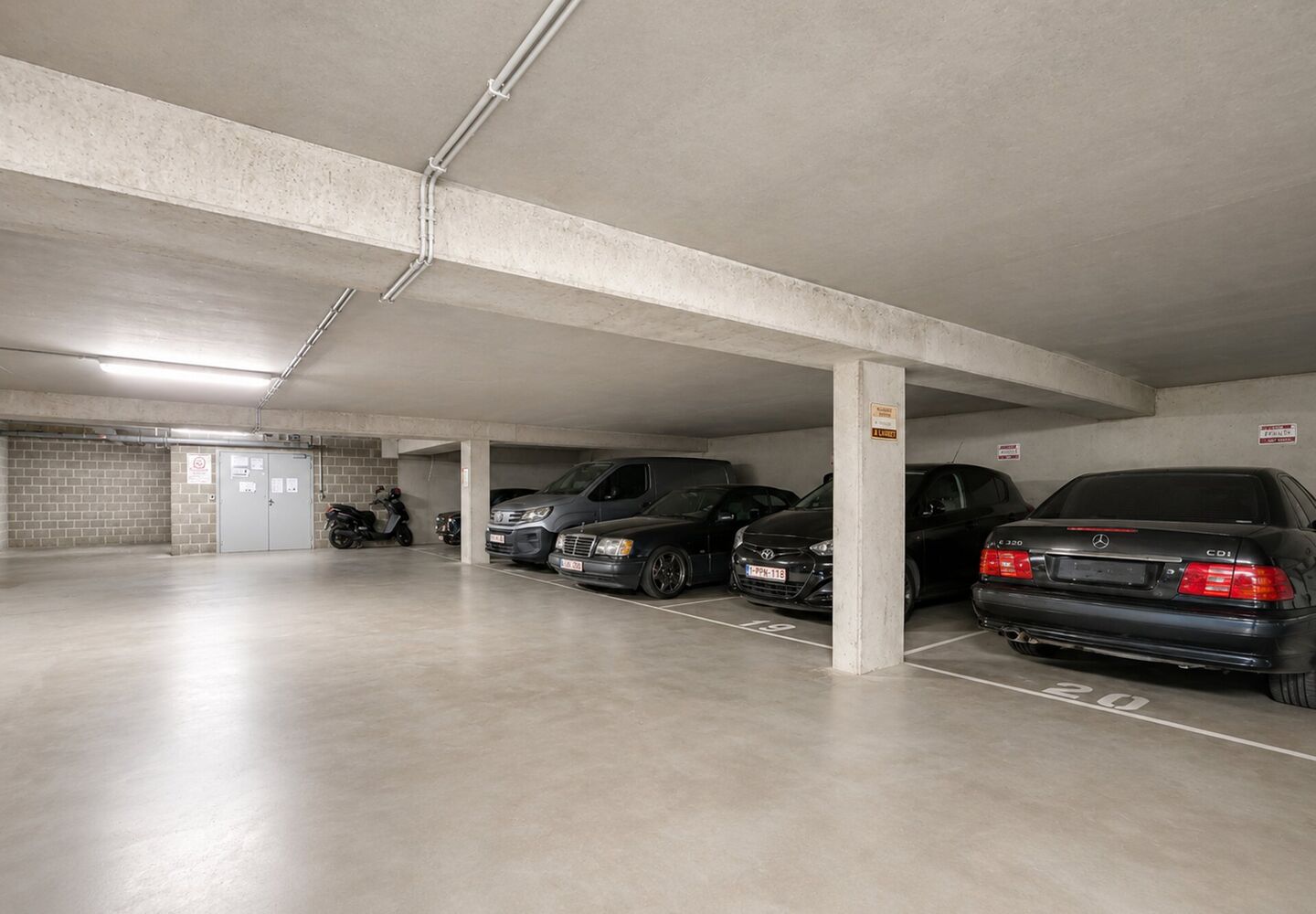 Inside parking for sale in Evere