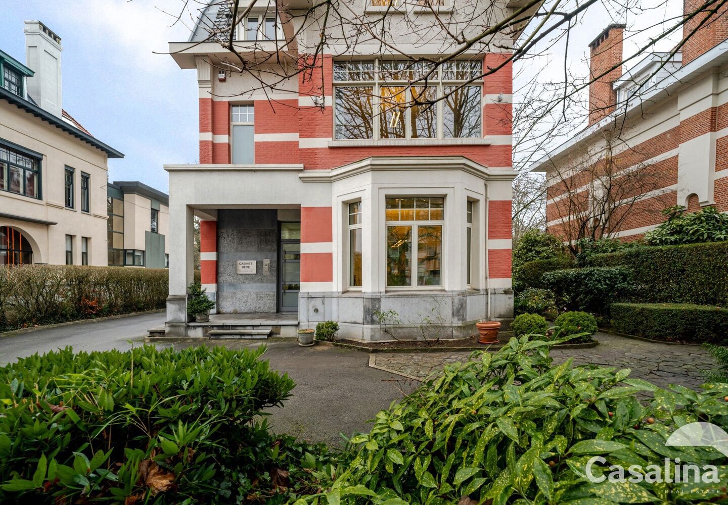Gebouw voor gemengd gebruik te huur in Schaerbeek