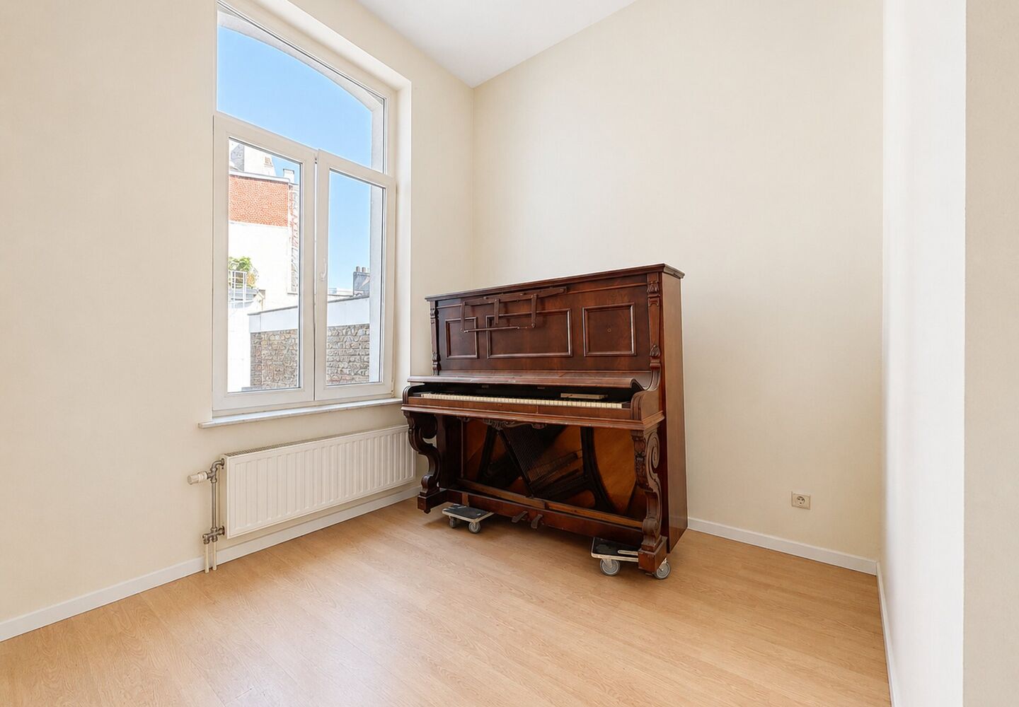 Multi-purpose building for sale in Sint-Gillis