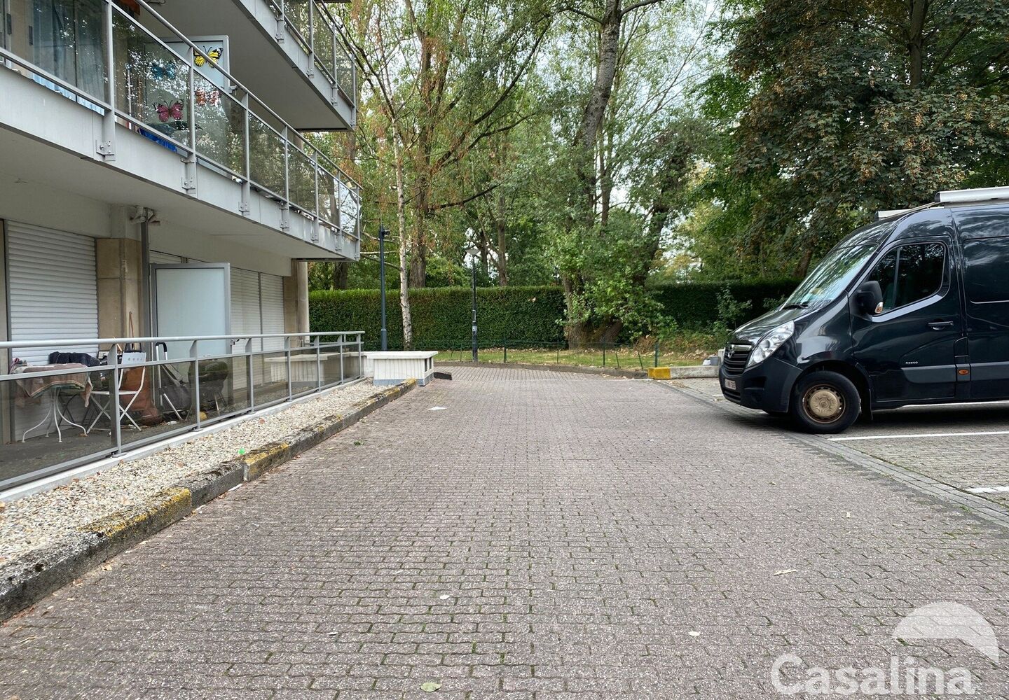 Outside parking for rent in Schaerbeek