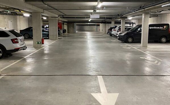 Garage + storage for rent in Evere