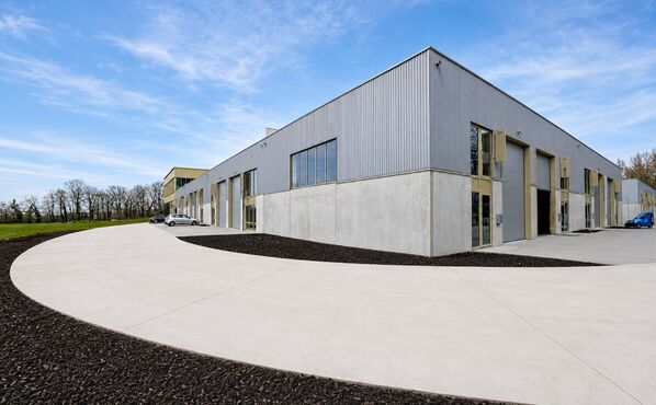 Warehouse for rent in Drogenbos